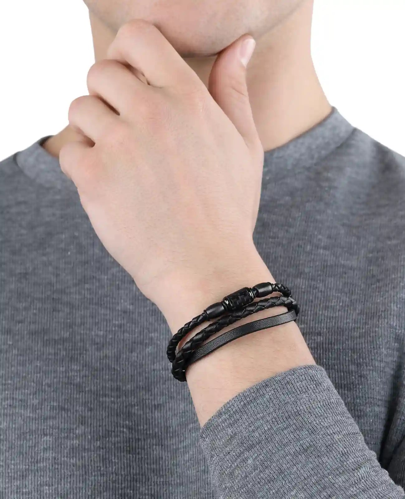 3 reihiges lerderarmband schwarz die äußeren rund das in der mitte kantig