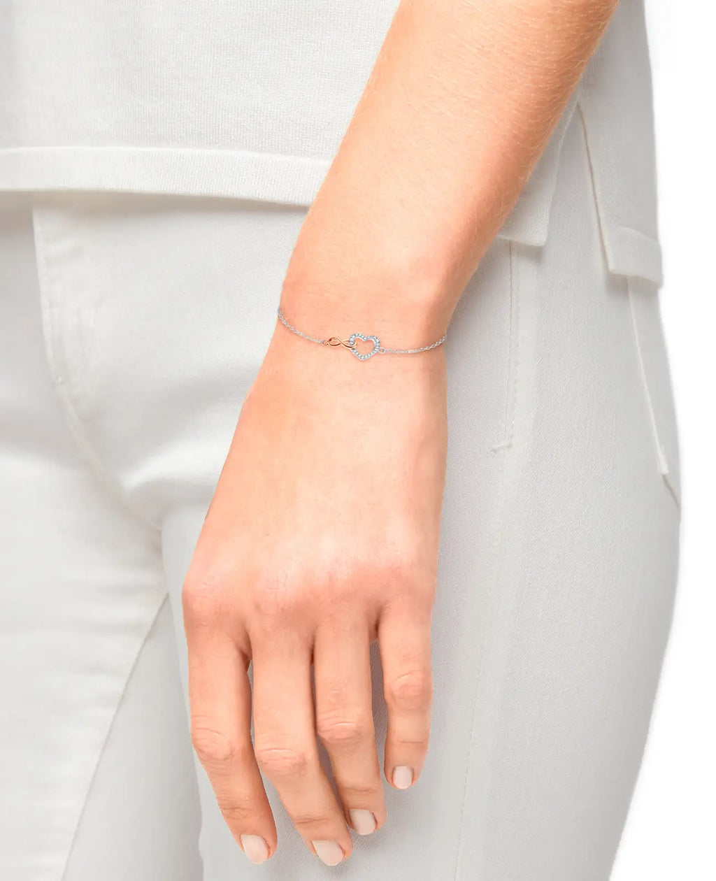 anker armband mit Unendlichkeitszeichen und offenen herz mit zirkonia besetzt