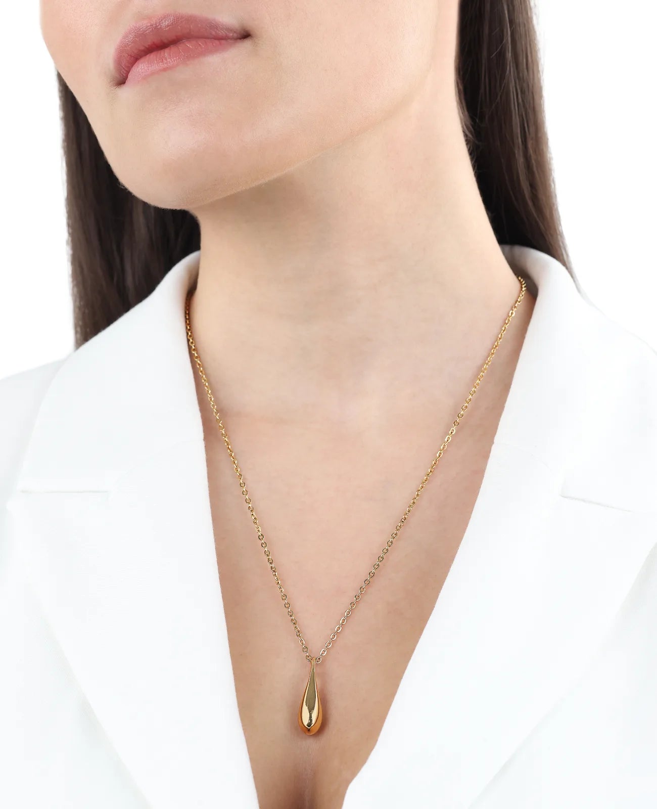 kette mit tropfenfoermigen anhaenger