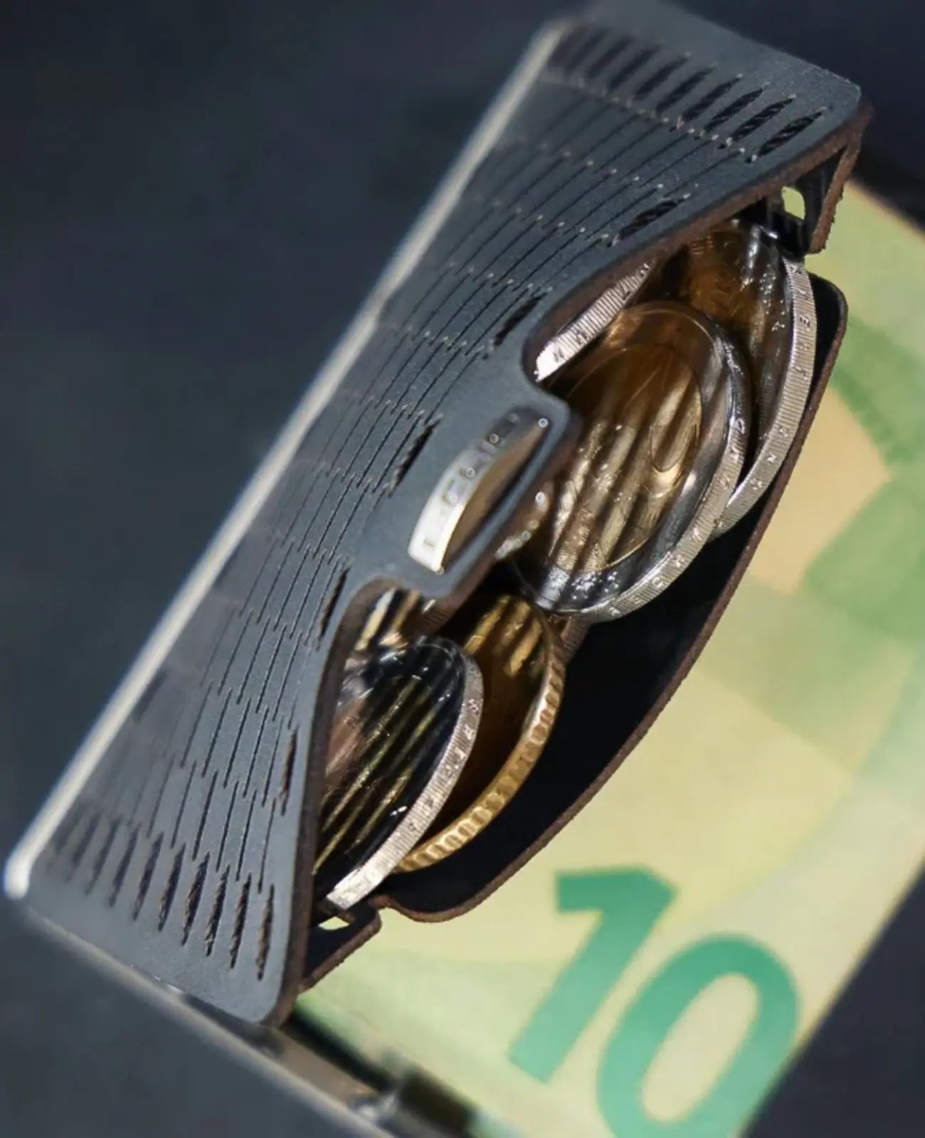petrol iclip mit lauter längsrillen