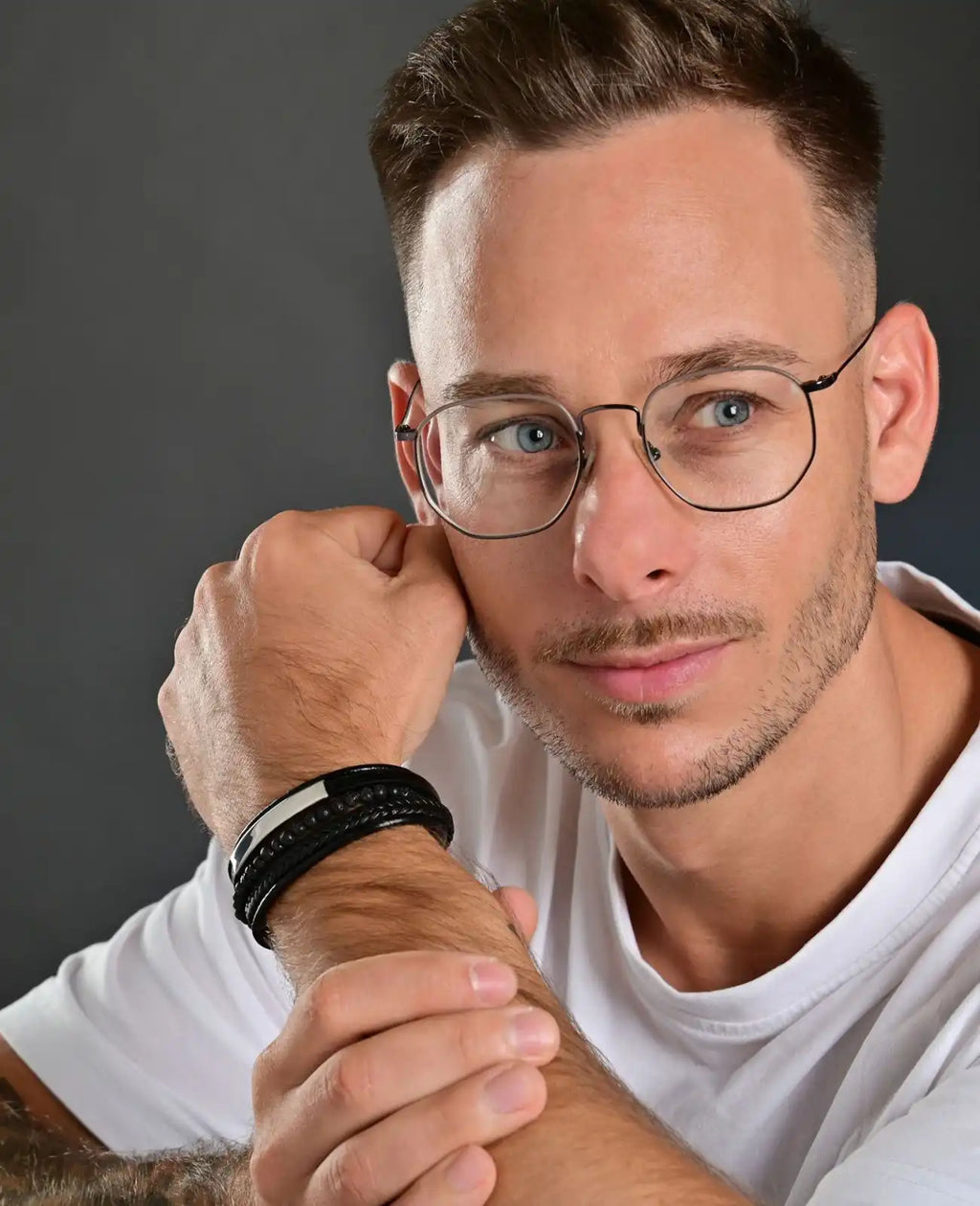 4 reihiges Leder Armband schwarz lange Edelsatahlplatte für Gravur