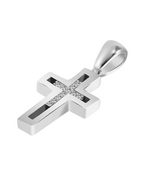 eckiges kreuz mittig offen darin kleines kreuz mit zirkonia steinen