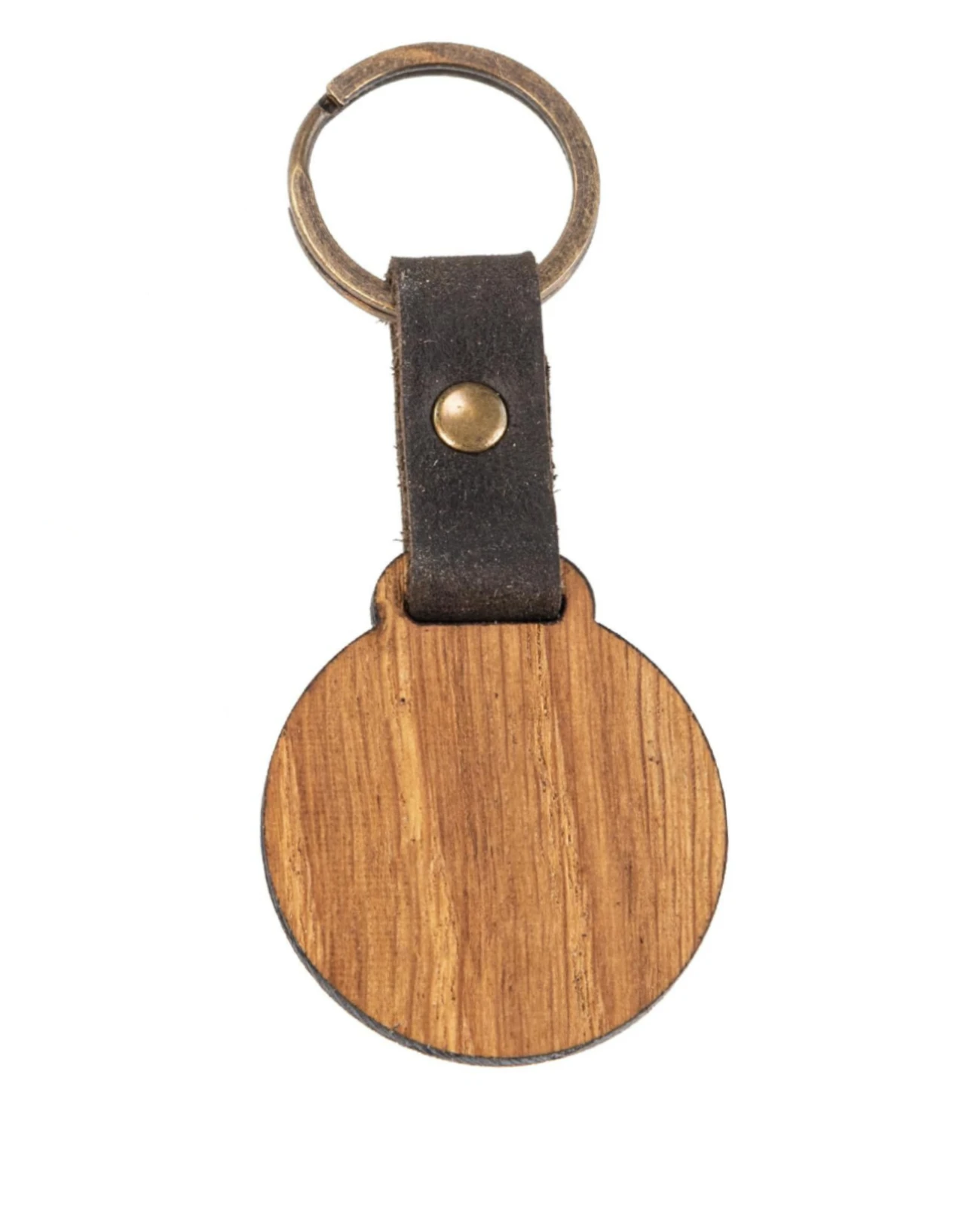 runde holzscheibe mit lederband am schluesselring