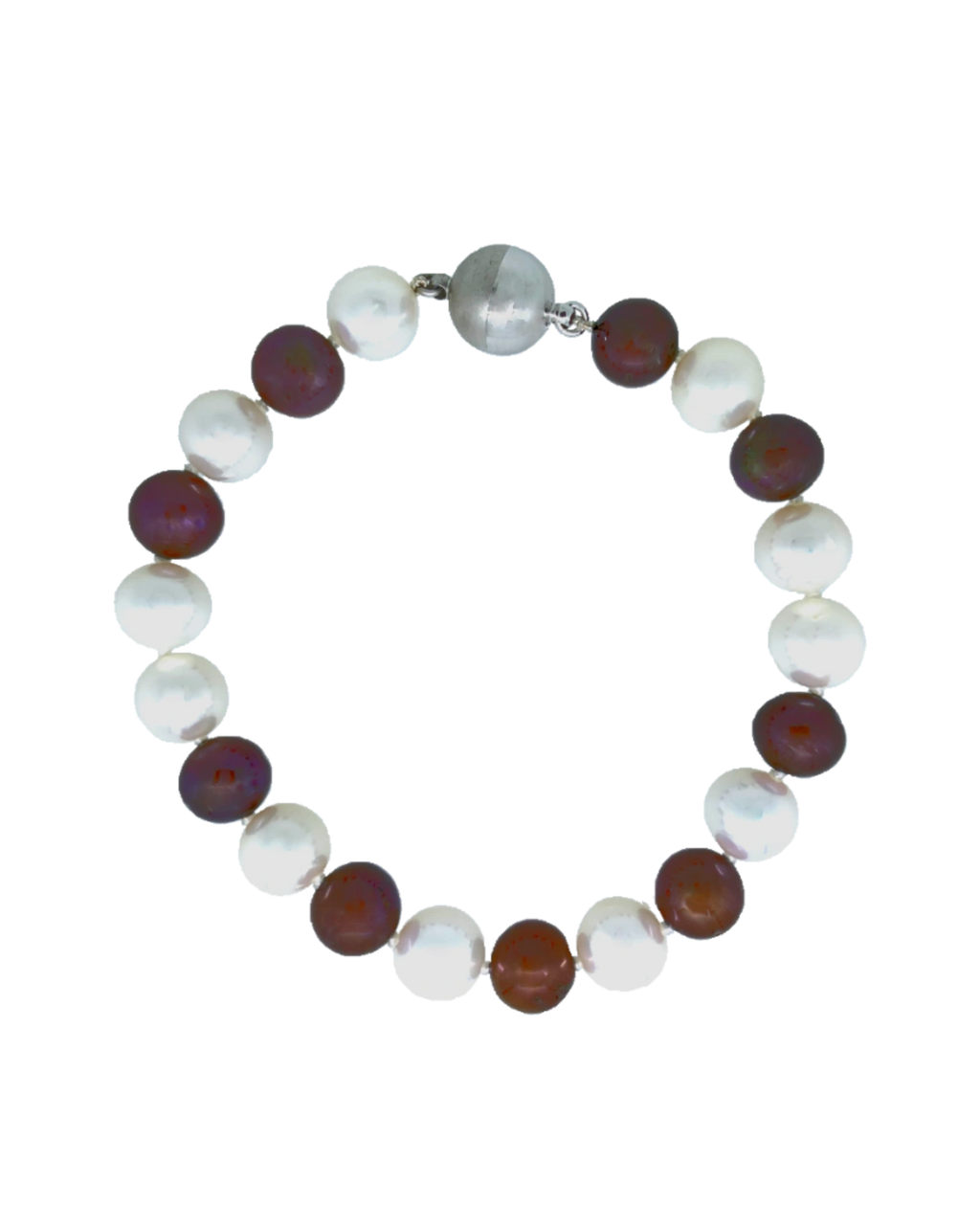 perelenarmband aus weißen und braunen perlen und Magnetverschluss