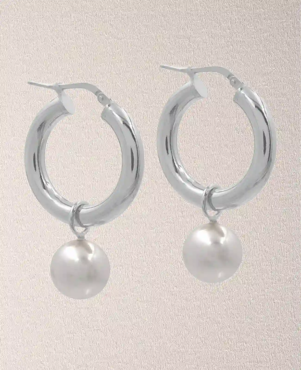 Breite runde Creolen mit Klappbügel als Einhänger runde MOP Perle weiß