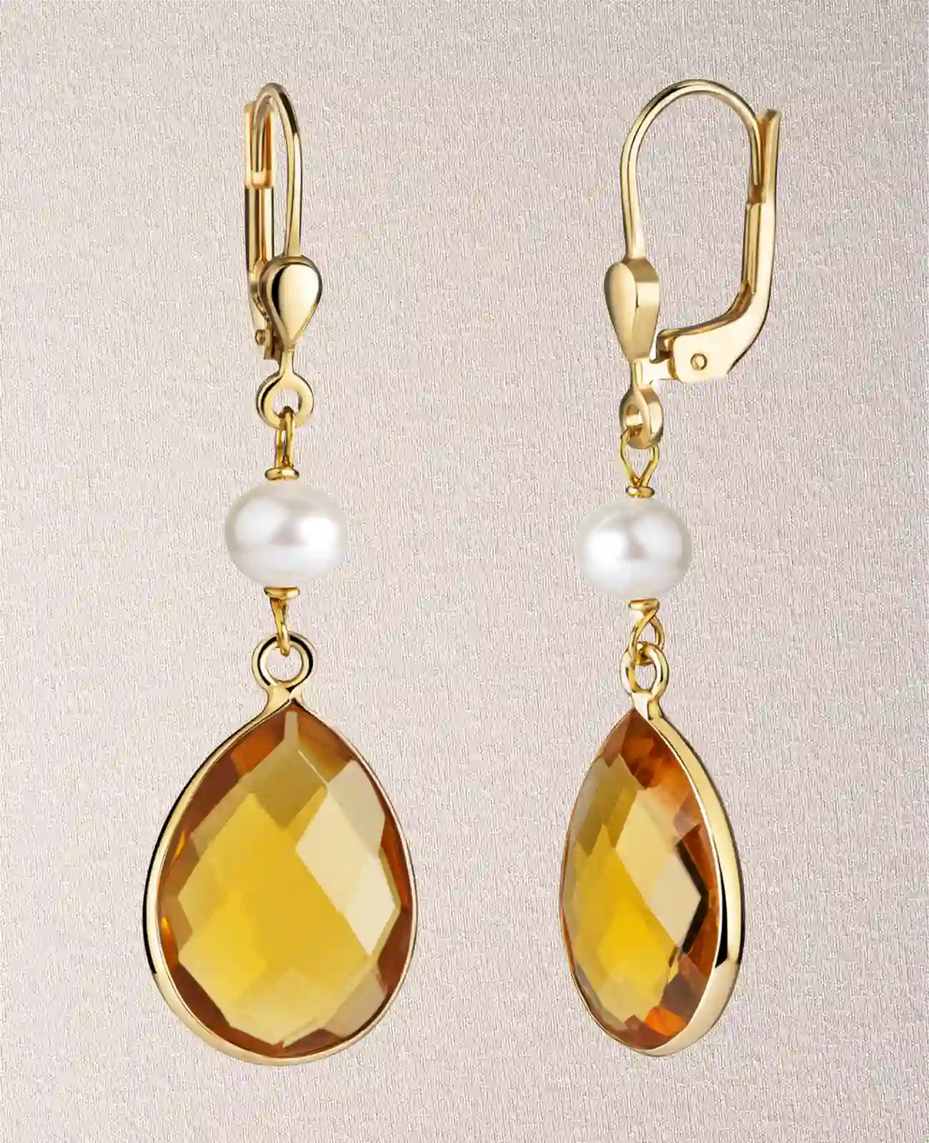 Brisur darunter süßwasserzuchtperle darunter großer tropfeiförmiger Quart Stein