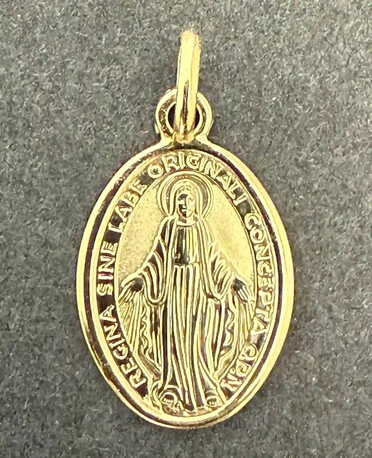 ovaler anhänger vorne maria