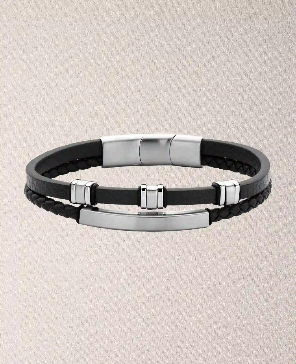2 reihiges Lederarmband ein Strang 3 Zwischenteile der andere Strang großes Edelstahlelement für Gravur