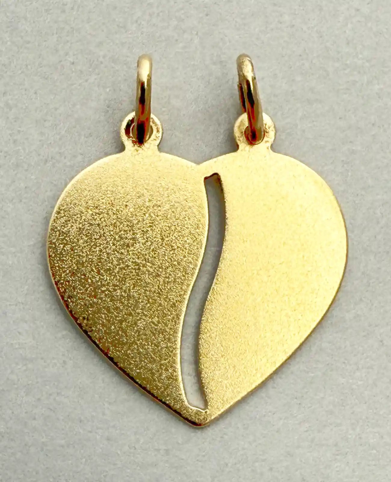 Flacher Herz Anhänger der in der Mitte geteilt werden kann