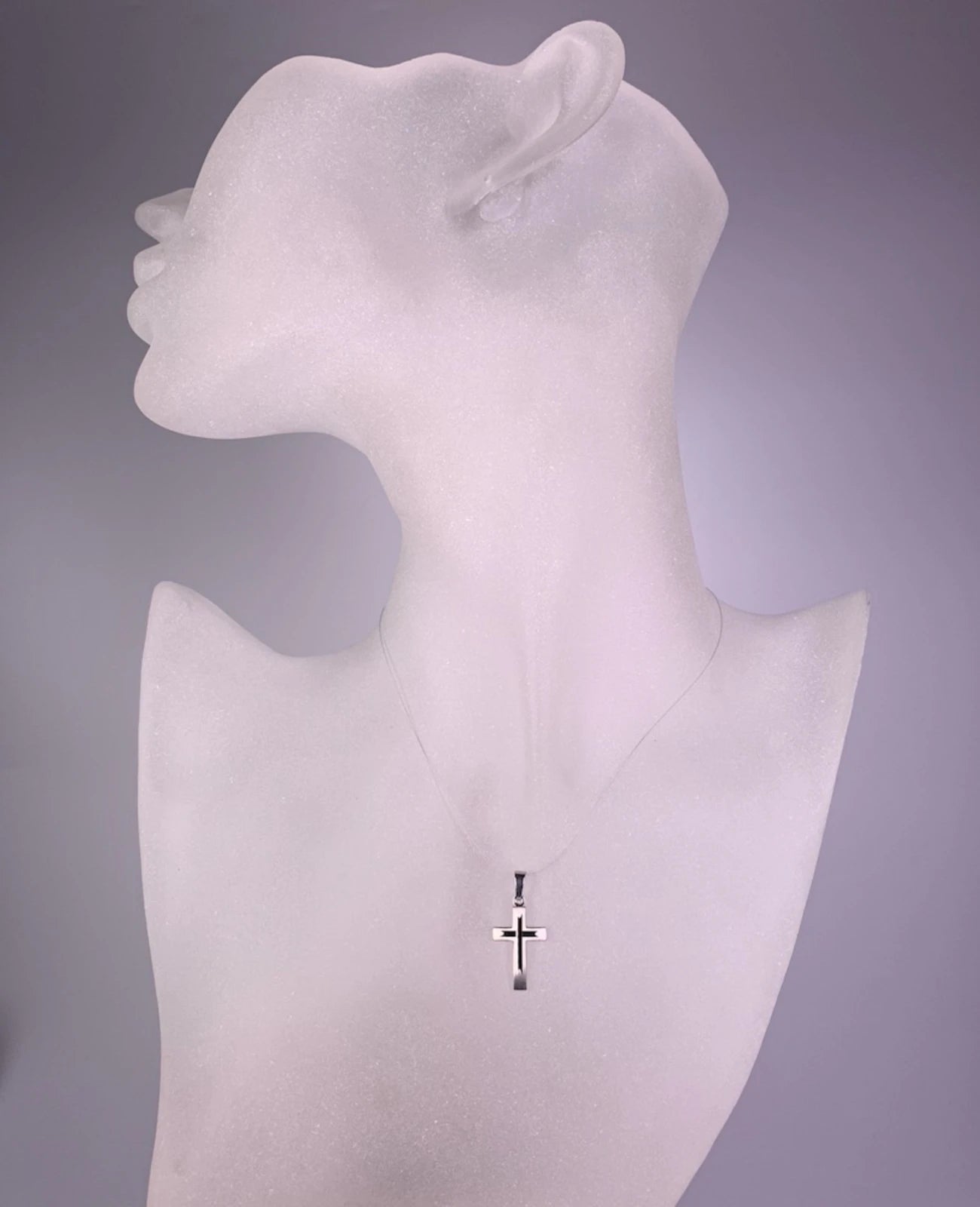 kreuz anhänger mit diamntierten kreuz in der mitte