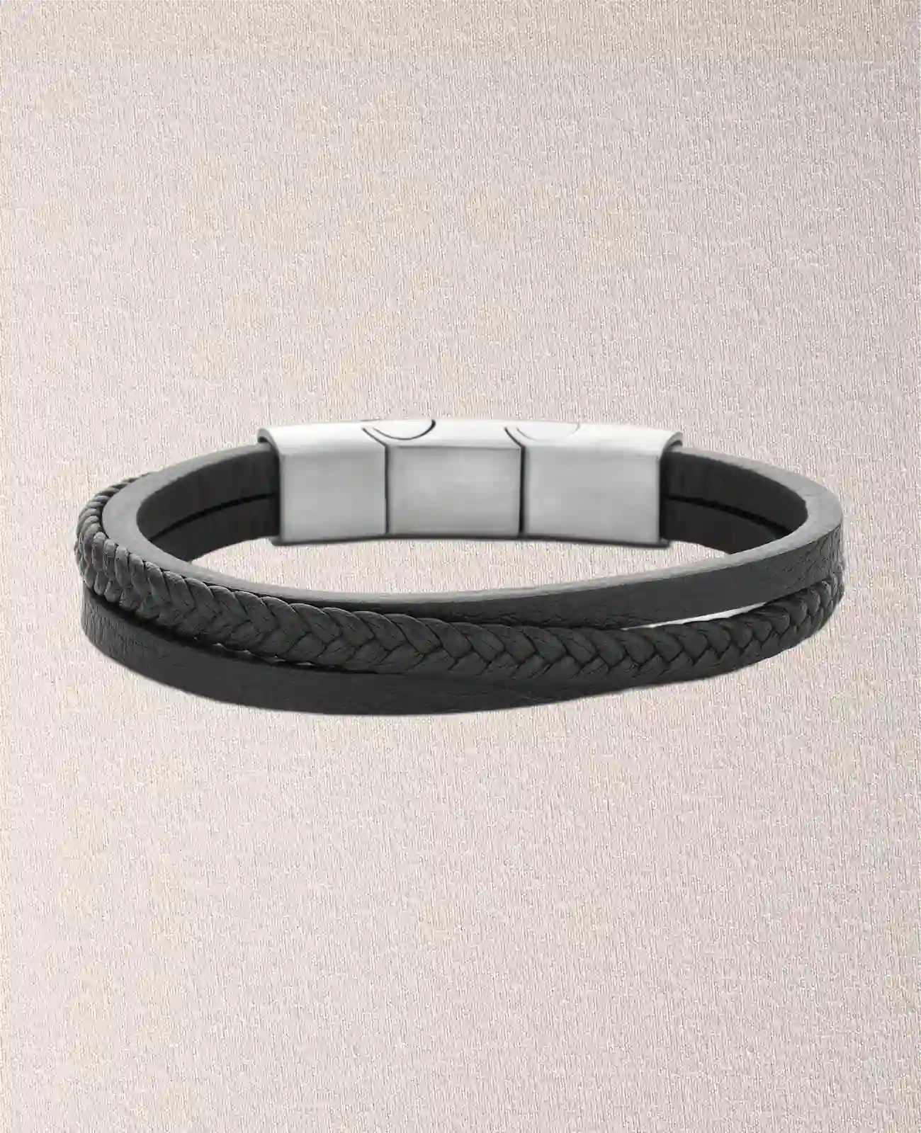 3 reihiges lederarmband eines davon geflochten