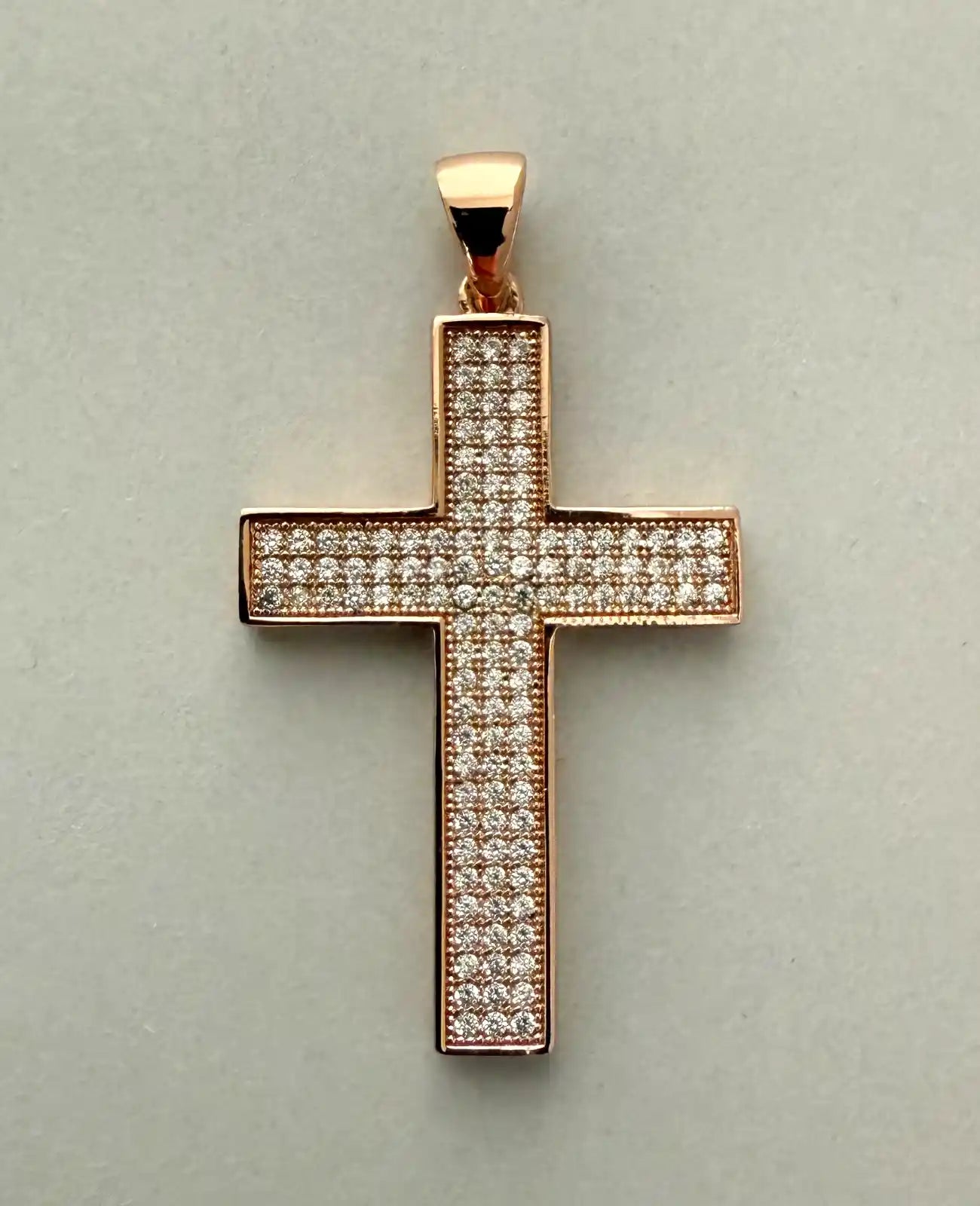 eckiges kreuz voll mit zirkonia steinen 3 reihig
