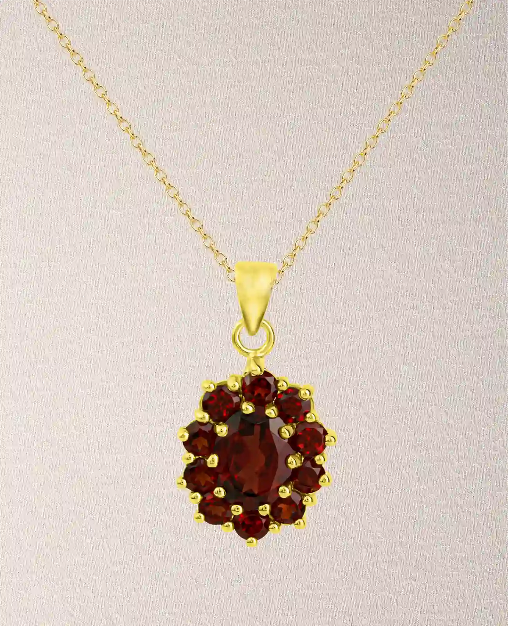 Ankerkette mit Anhänger großer ovaler Granat umrandet mit 10 runden Granaten