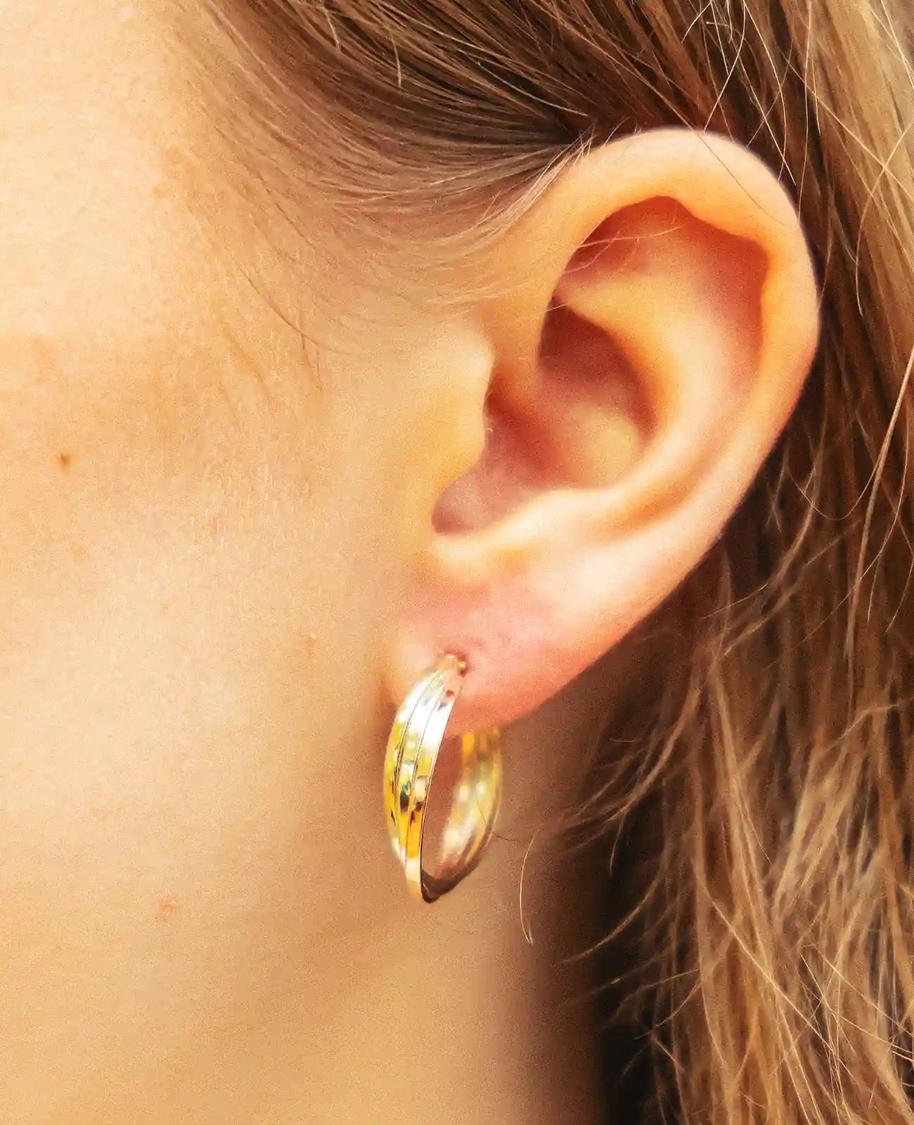 3 reihige gedrehte creolen in gold weißgold und rosé mit Klappbügel