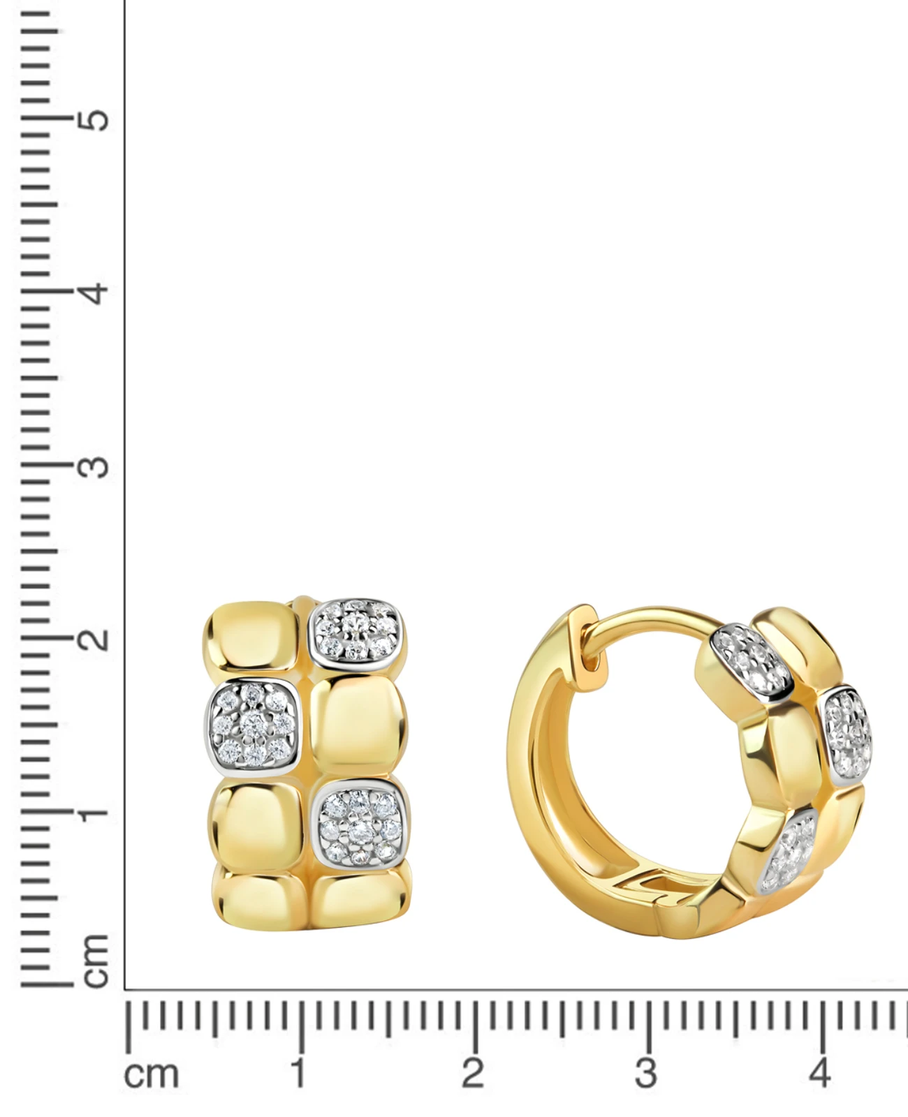 2 reihen mit je 4 Vierecken versetzt mit zirkonia steinen besetzt