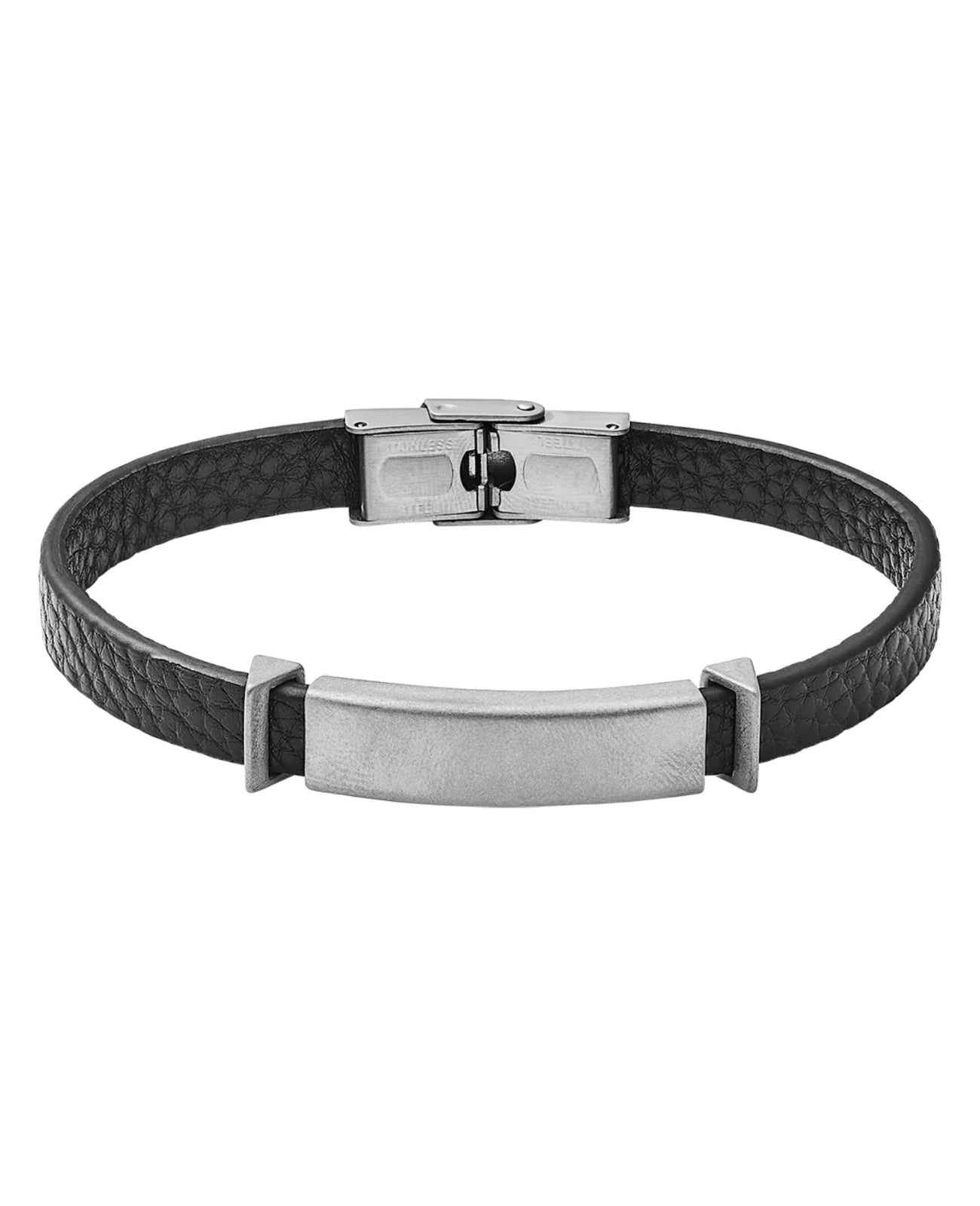 lederarmband schwarz mit gravurplatte und rechts und links davon ein dreieckiges segment