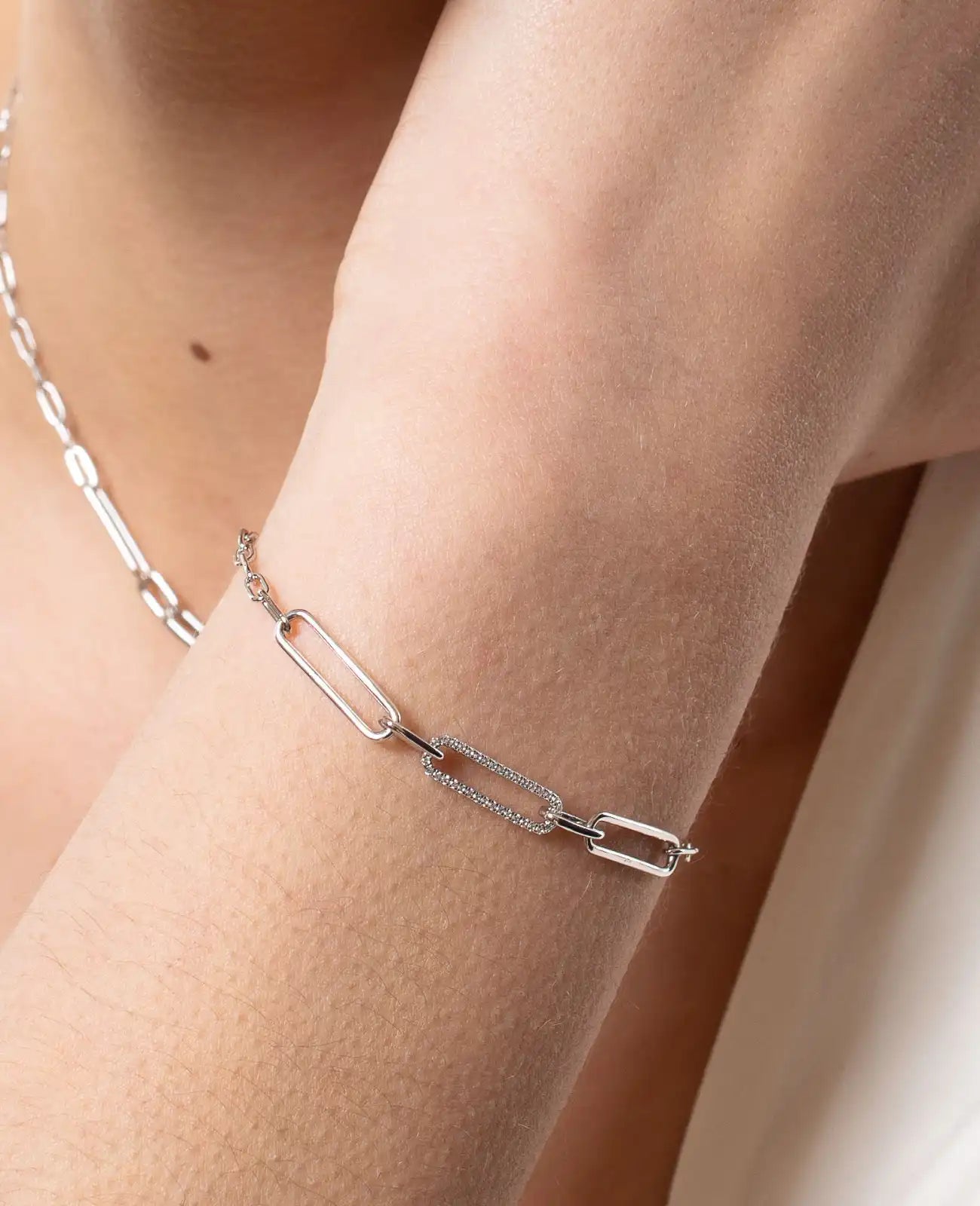 armband anker mit weiten gliedern mittelglied mit zirkonia besetzt